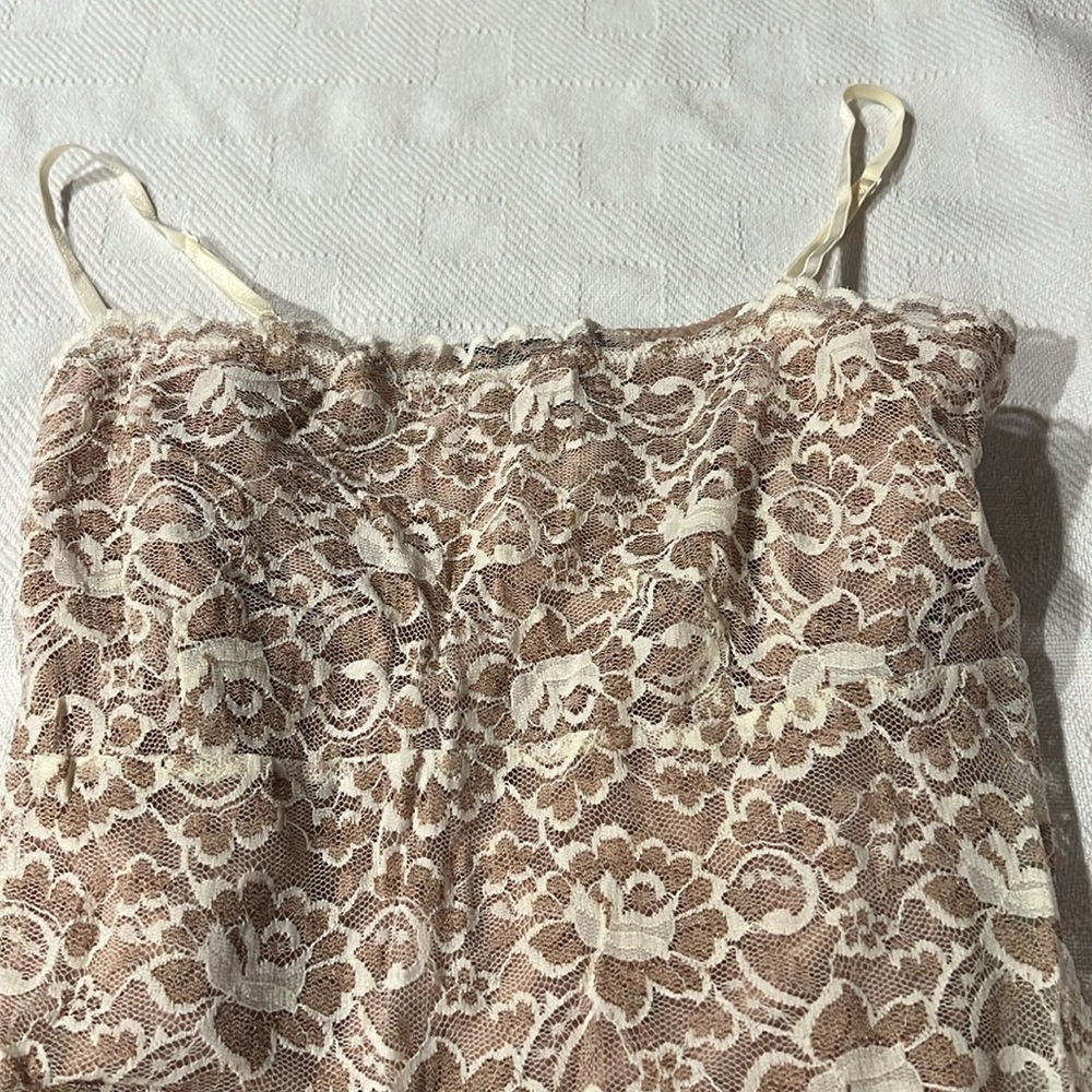 NWT New York & company tan/ lace camisole - Picture 2 of 6